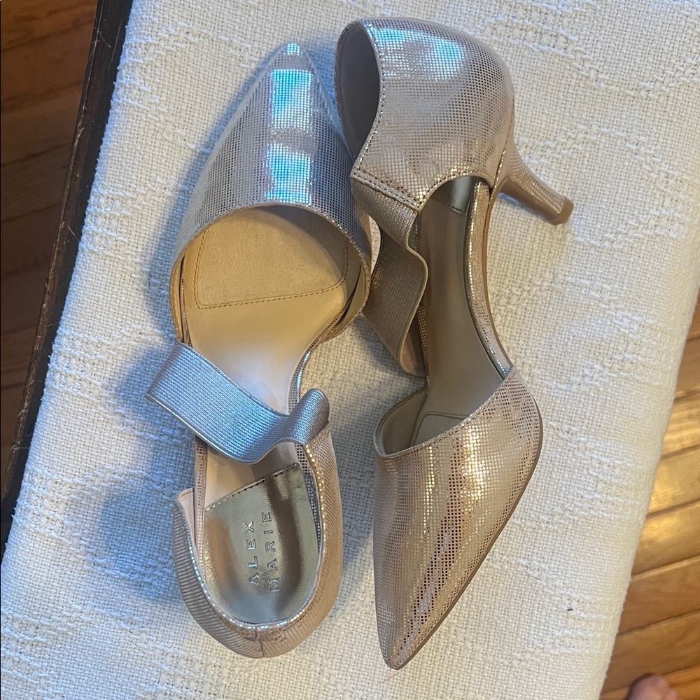Alex Marie Women's Shimmering Gold Heels